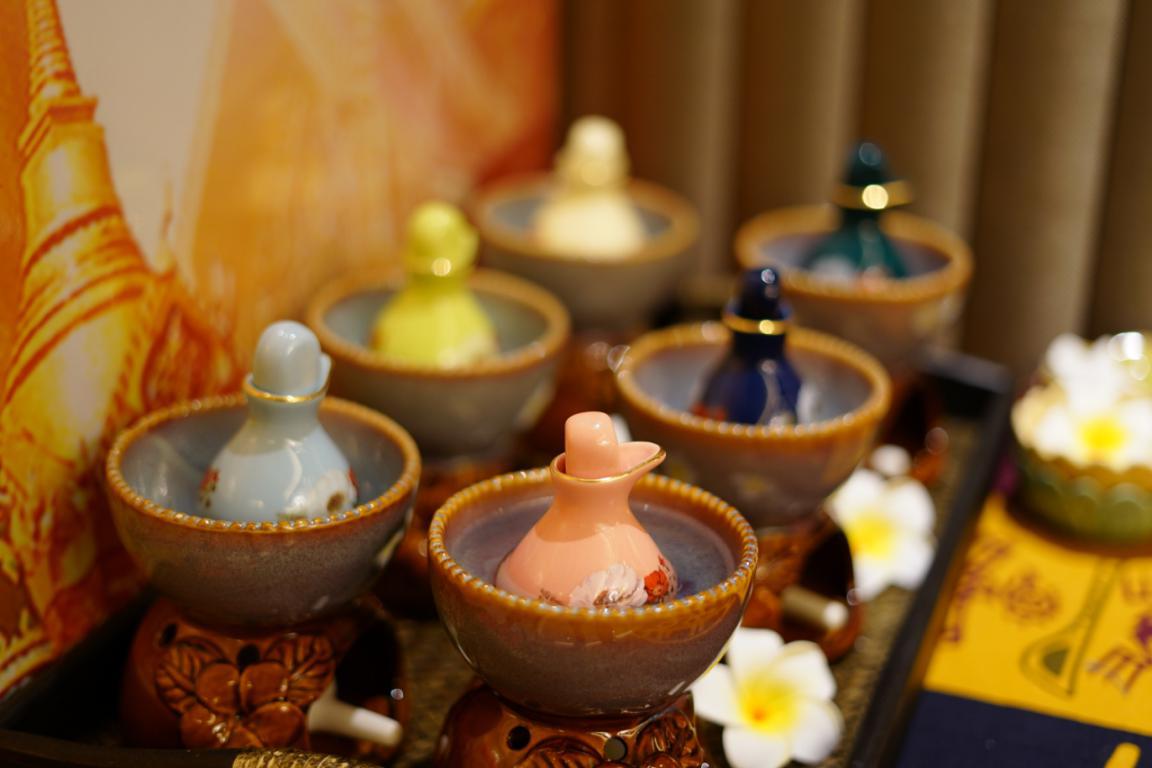 泰国如何给小费合理,在泰国教你如何在酒吧给小费