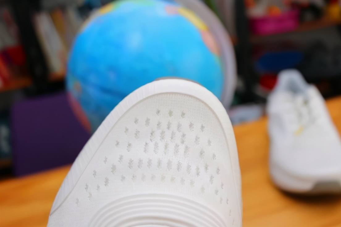 走路轻软跑步双弹颜值时尚，OneMix逍遥游休闲跑鞋实测