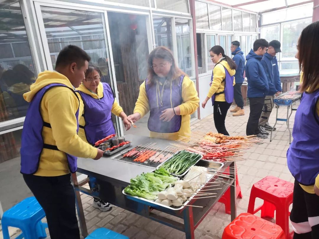 激情成就梦想汗水铸就成功,激情成就梦想团队铸就辉煌前言