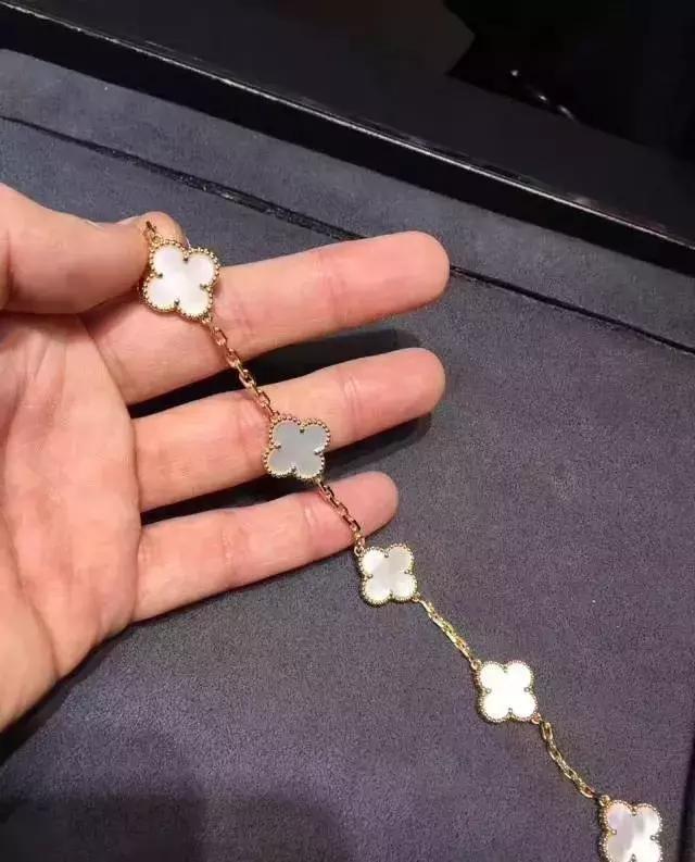 梵克雅宝的免税店在哪里,梵克雅宝免税几折