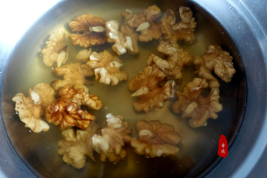 穿心莲木耳核桃拌凉菜,核桃穿心莲