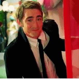 7年前惊艳世界的精灵王,如今在开拖拉机,“大王您养鸡都美”