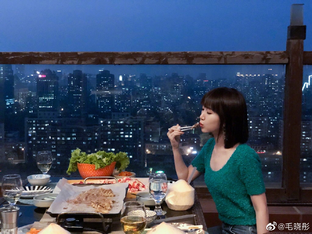 毛晓彤撞衫,毛晓彤金晨撞衫