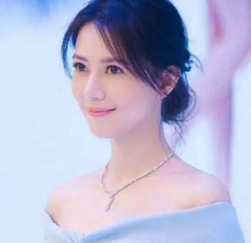 王俊凯被星探发现原视频,王俊凯被星探发现视频