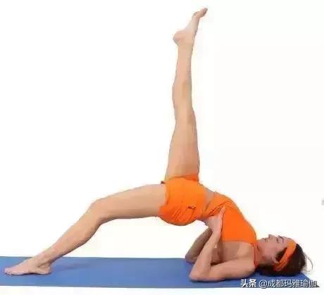 瑜伽桥式提臀,瑜伽拯救驼背