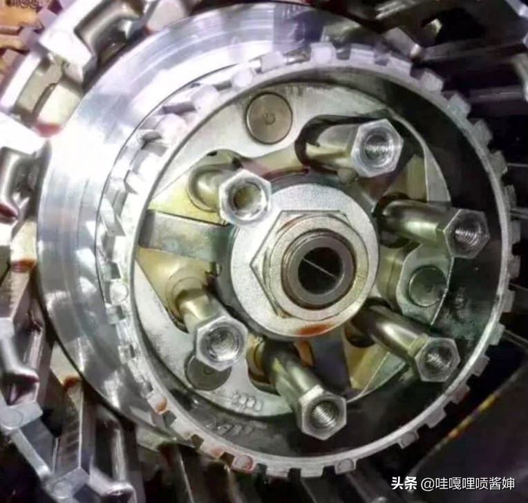 敲黑板、划重点，记得收藏。摩托车保养的十五个小窍门