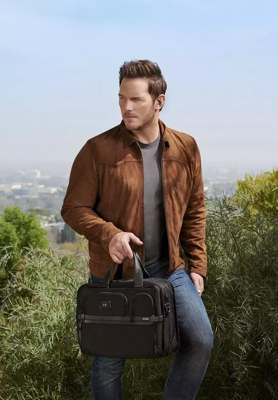 限时两个月:TUMI恒隆快闪店来了,“星爵”出没!