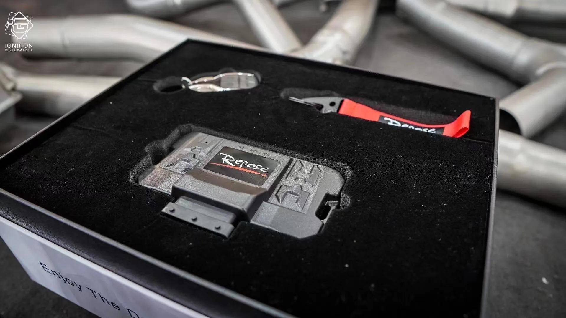 奥迪a4电光碳灰改色,a4碳纤维尾唇