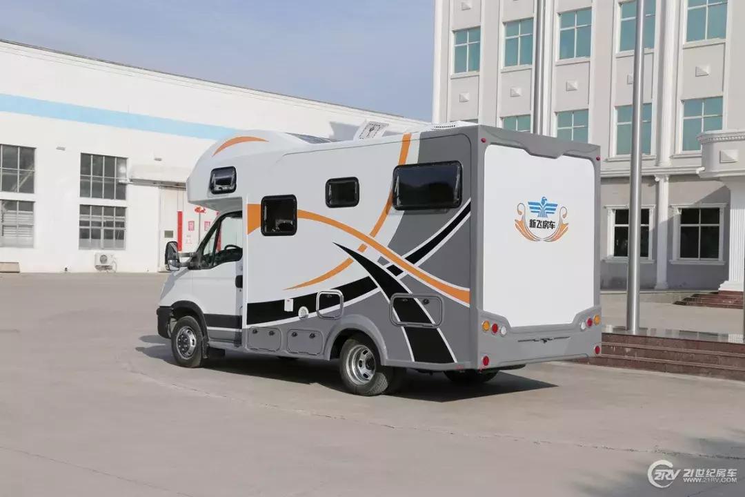 经济实用型7座4驱房车价位,b型房车u型会客区