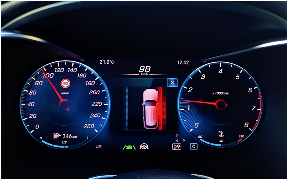 深度试驾奔驰glk300,24款奔驰glc300l豪华7座试驾