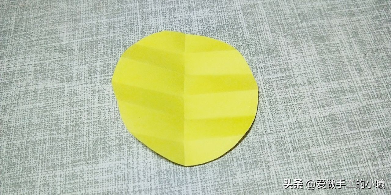 菠萝笔筒折纸图片大全,如何让折纸小菠萝卡住