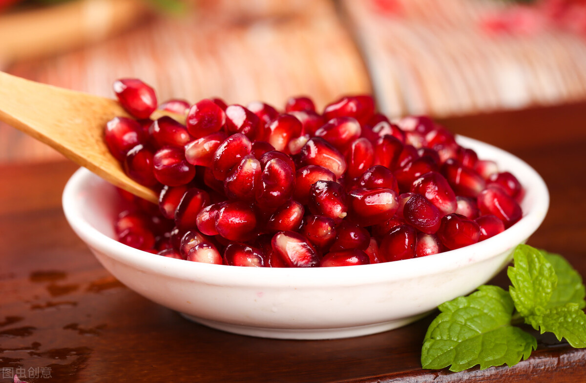 8月份是吃石榴的季节吗,几月几日是吃石榴的季节