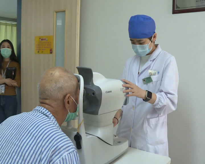 鼻子不舒服眼睛模糊怎么回事,鼻子干燥眼睛看东西模糊怎么回事