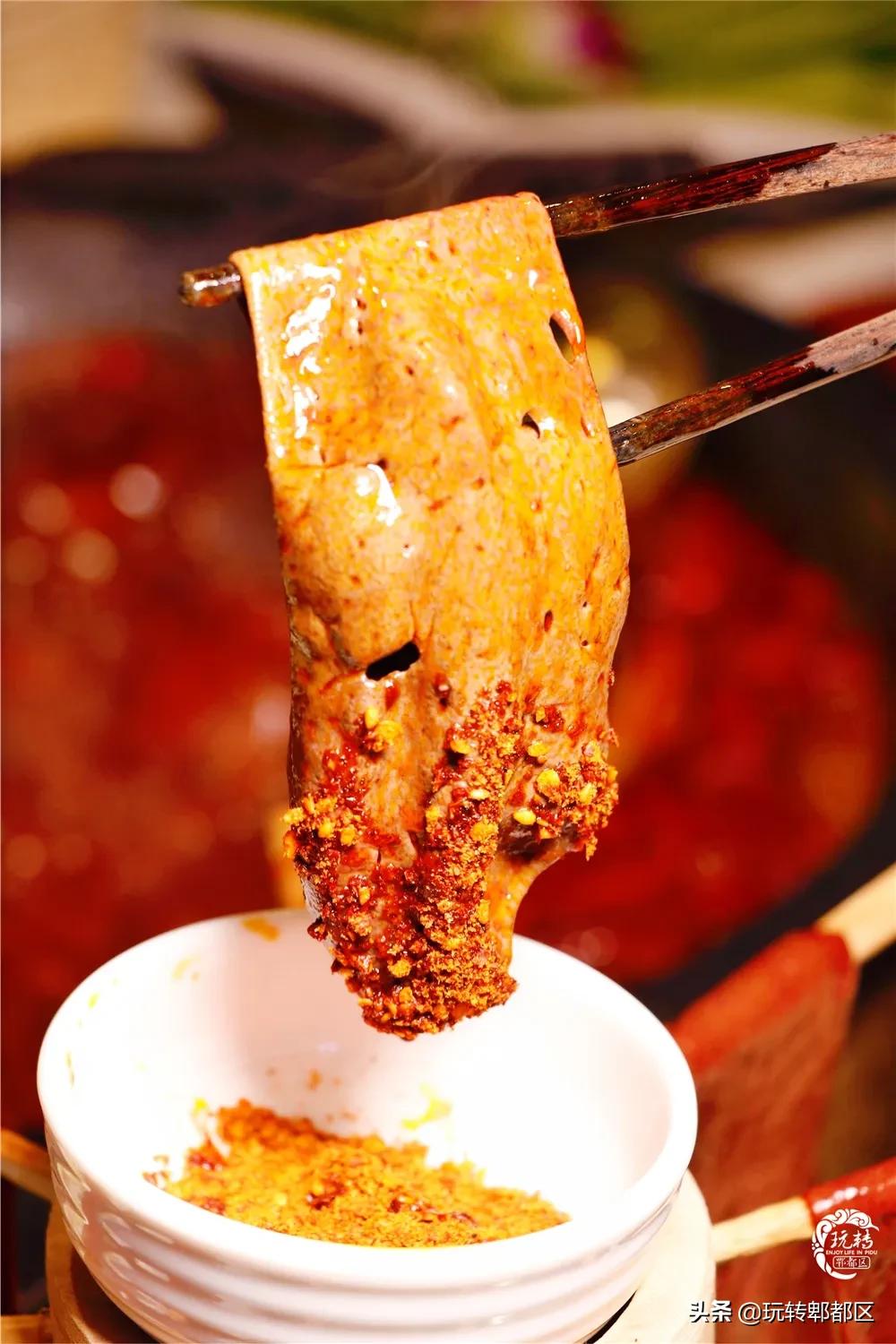 日均爆排1000+！壕涮八道硬核招牌，明星接连翻牌的巴蜀火锅来了