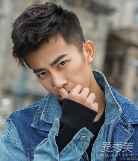 发际线高发型男生短发寸头,男生发型短发寸头怎么剪