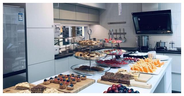 男士穿女式短袖衣服,男士穿女装短袖