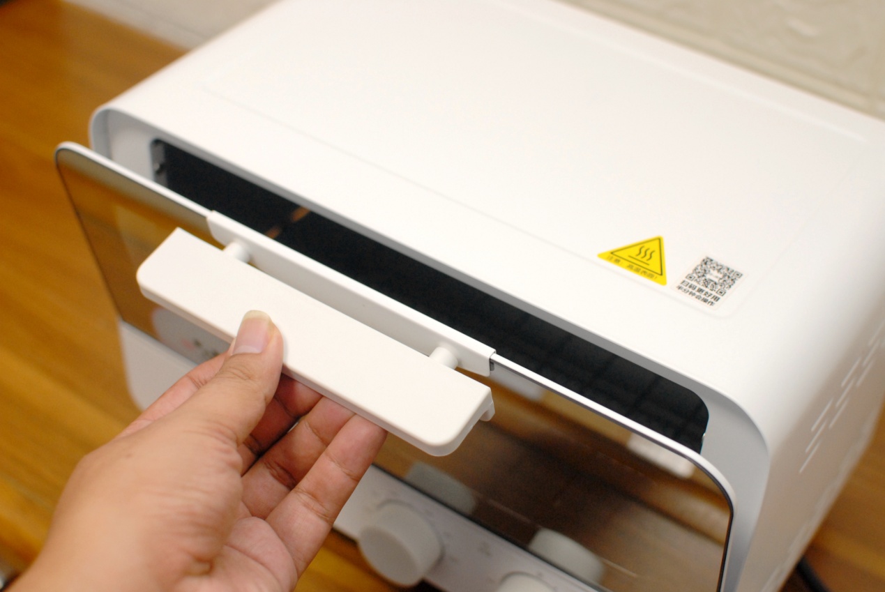 和可妮兔一起做烘焙，让生活多点小可爱：九阳LINEFRIENDS小烤箱