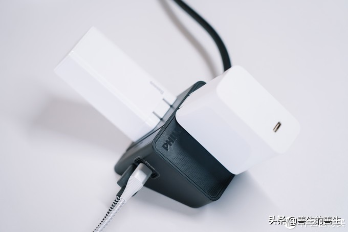 飞利浦原装充电器a7610,飞利浦充电宝带线20000毫安快充