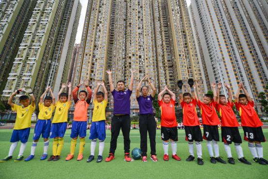 花三小,花三万学足球