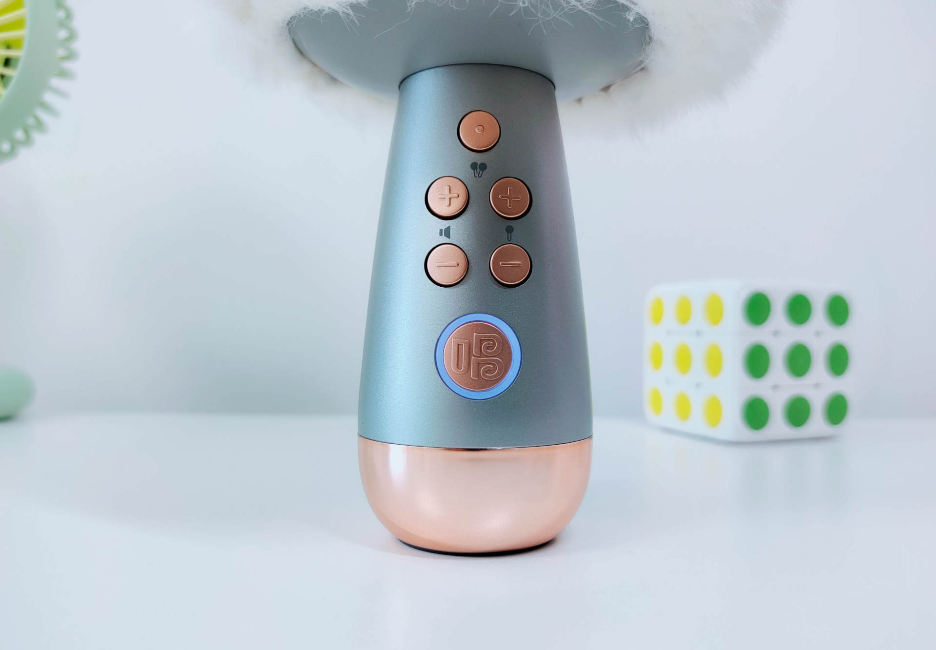 热巴同款，唱吧K歌宝小巨蛋麦克风G2MAX评测：头大声音好+随身KTV