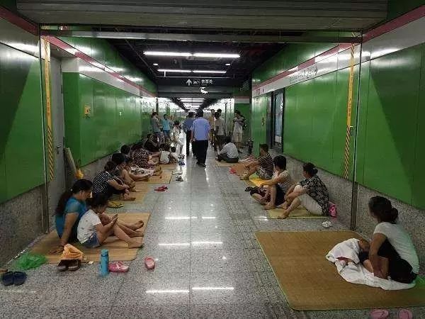 上海坐地铁的感受,上海坐地铁感受说说