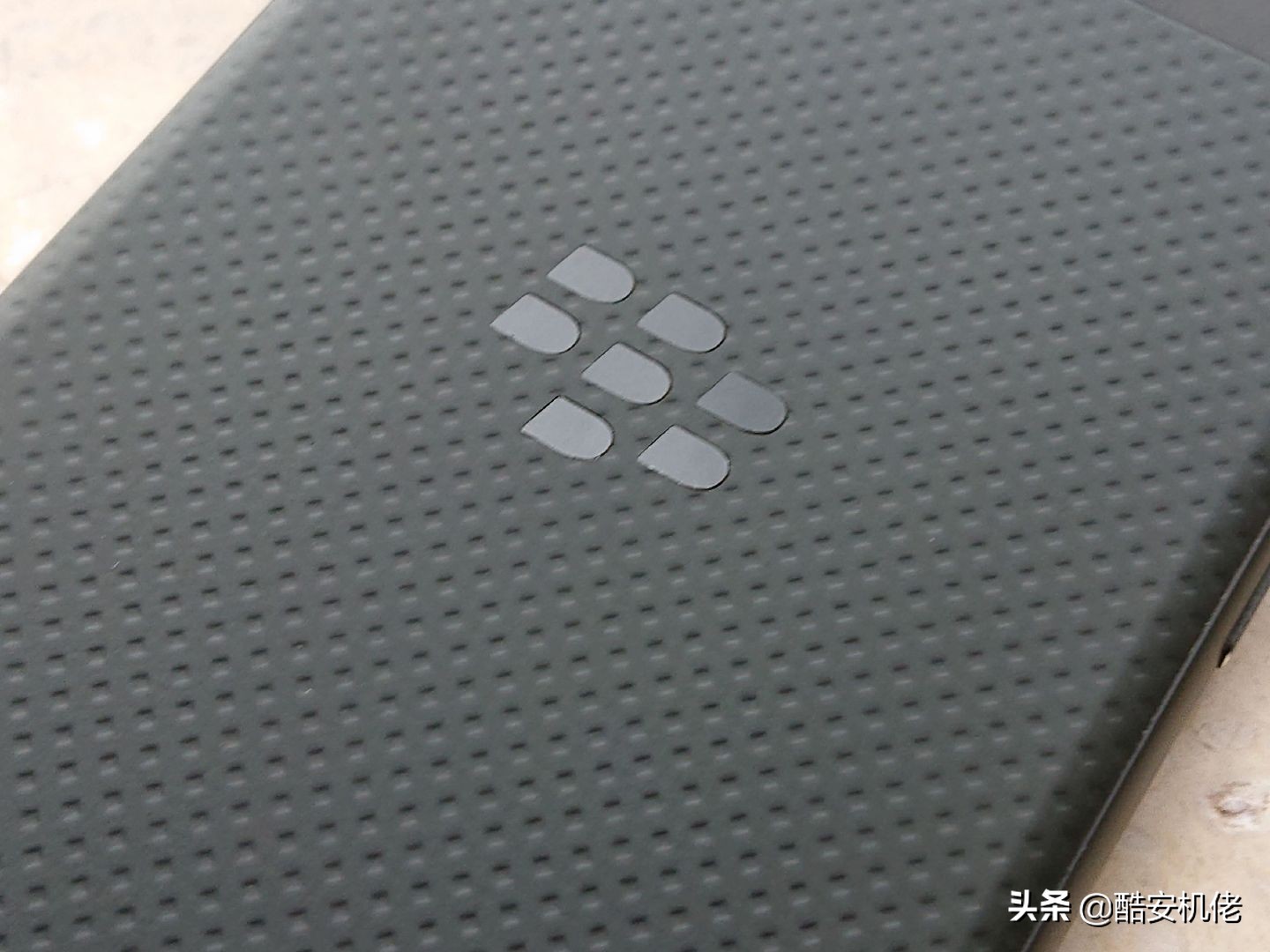 黑莓keyone普通版和精英版,全键盘黑莓中文输入体验