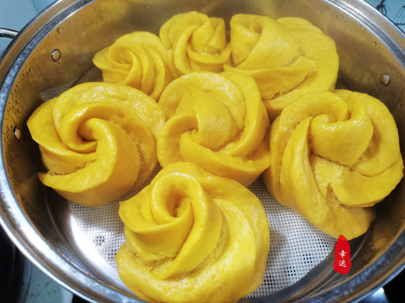 金灿灿的黄馒头,金灿灿黄金馒头好看又好吃