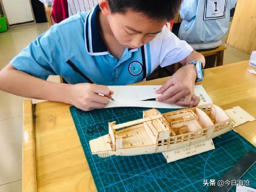 厦门102岁老校藏有“南湖红船”、“古田会议会址”