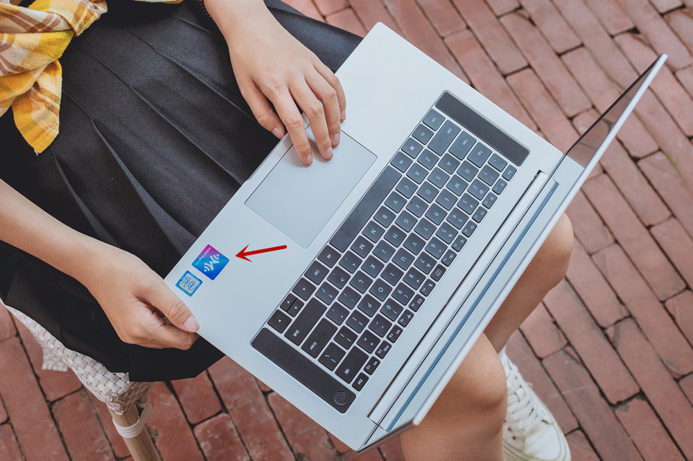 荣耀16.1寸笔记本有多大,荣耀16.1寸笔记本入门