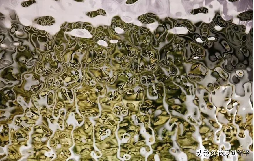 水波纹亚克力板是平面吗,小屏风隔断亚克力水波纹