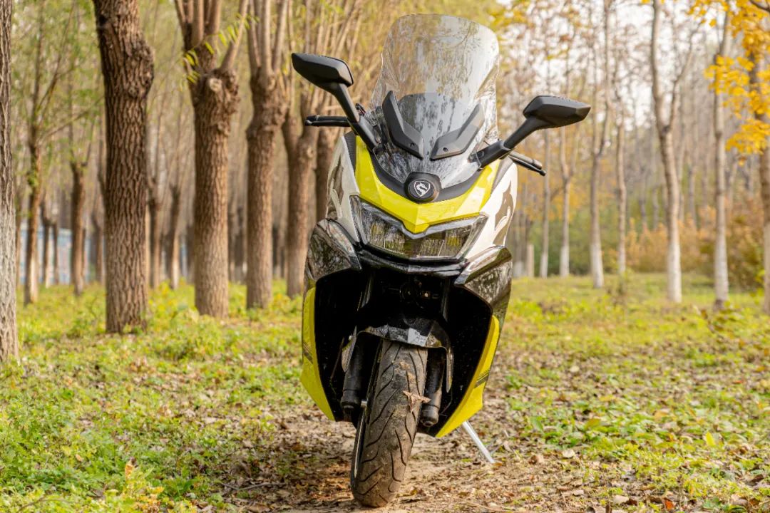 赛科龙rt3s大踏板摩托2024款,国产大踏板赛科龙rt3s推荐