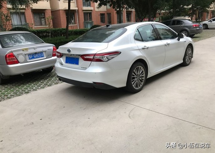 提车丰田凯美瑞2.0豪华版,丰田凯美瑞2.5l混动试驾车出售