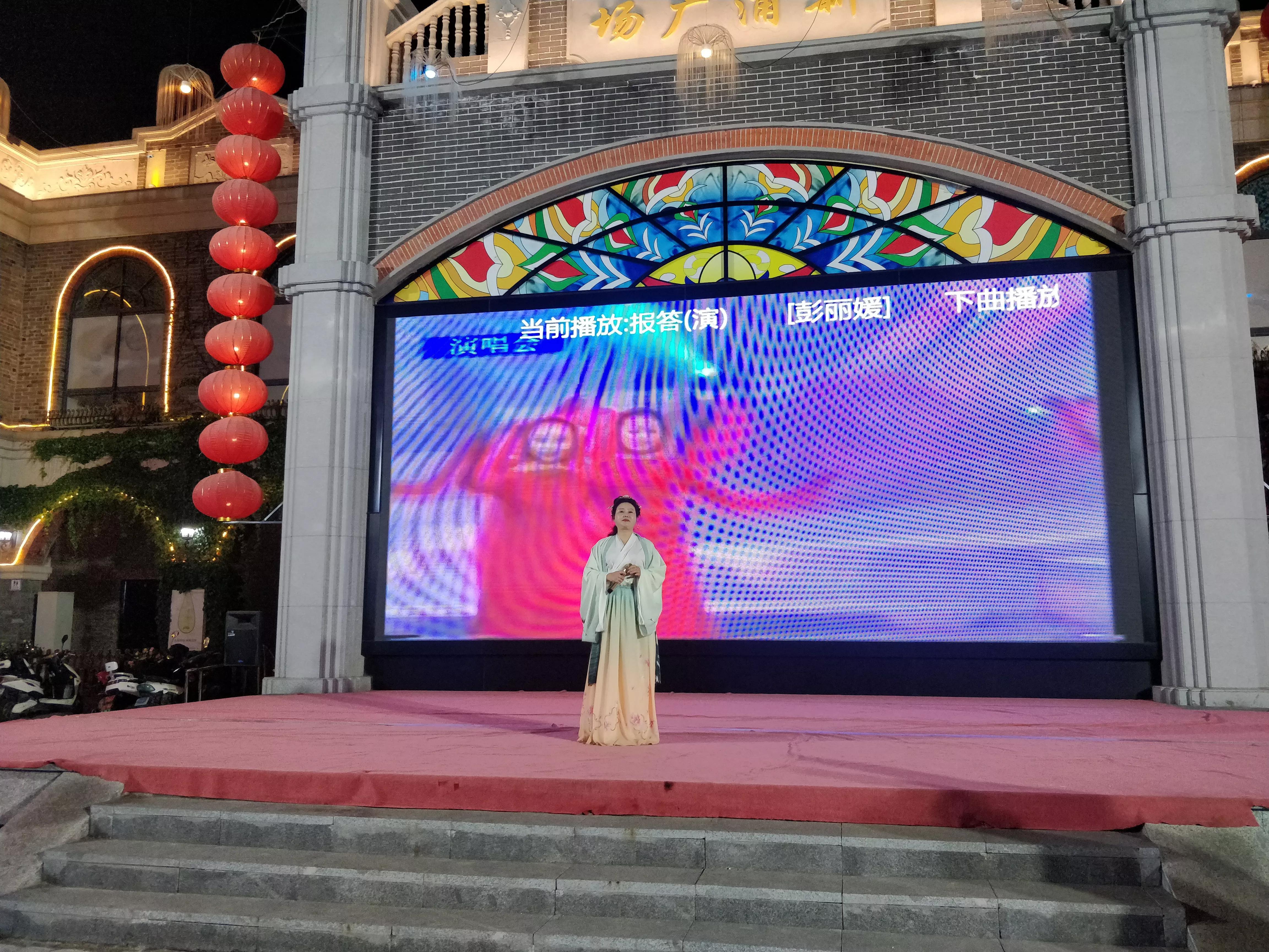 民主路百姓大舞台,连云港市民主老街