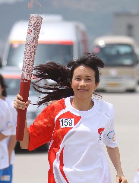 顶风作案!莫文蔚公然代言辱华品牌,为捞金毫无下限?