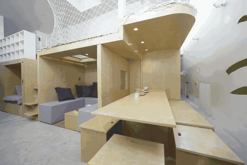 夫妻生了八个孩子在北京蜗居,北京一家四口蜗居45平米