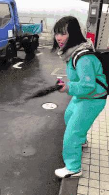 都在赚外国玩家的钱,腾讯和网易的游戏谁更火?