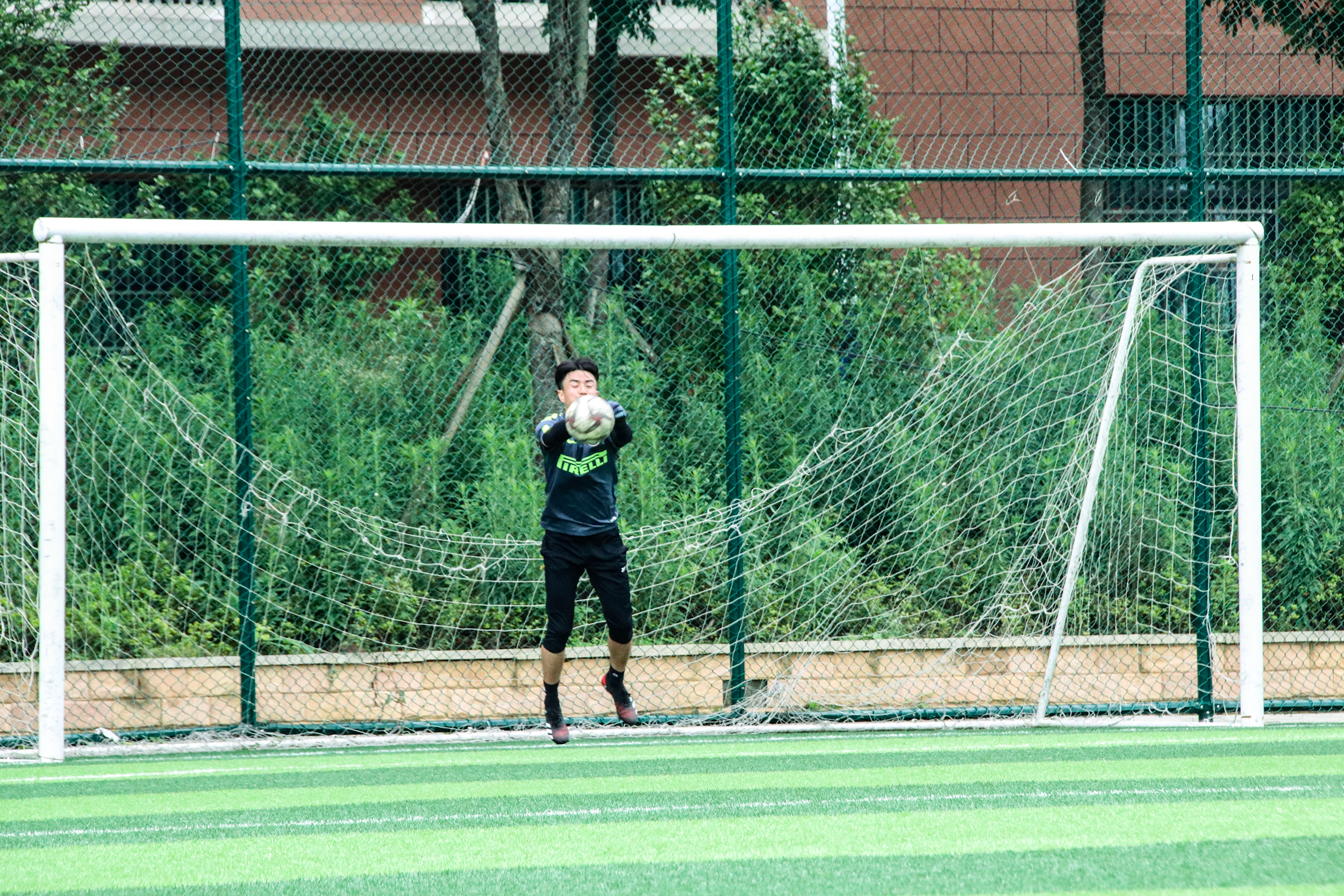 以赛会友增进交流,以赛促学以赛会友