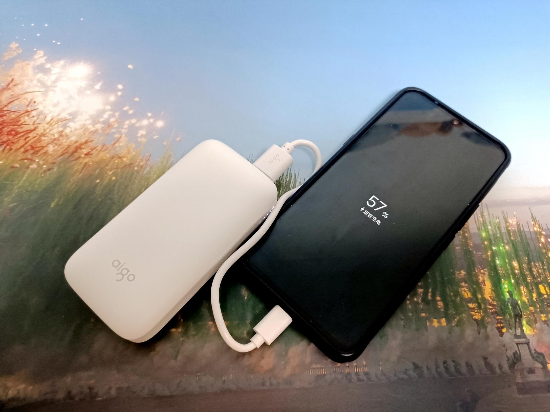 aigo爱国者充电宝1000毫安,aigo爱国者充电宝测评