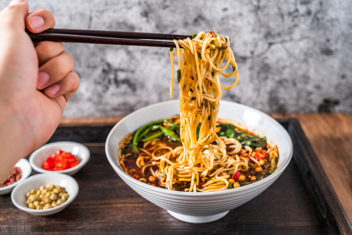 小面6元利润多少,10元一碗重庆小面利润多少