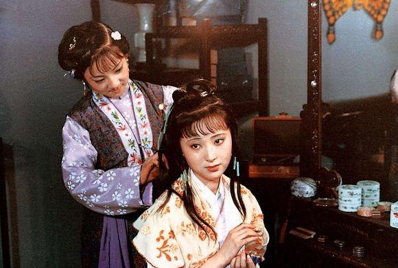 薛姨妈的“爱语慰痴颦”并非那么简单，细细琢磨，背后发凉