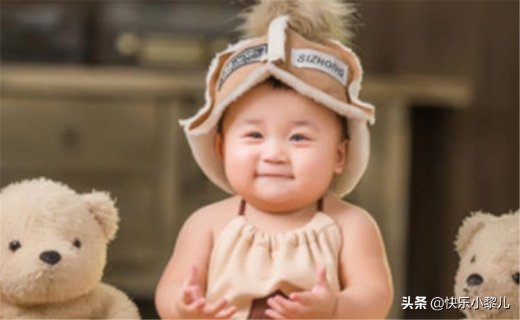 宝宝喜欢打妈妈脸什么原因,宝宝为什么爱打妈妈的脸