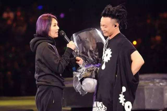 不是天后胜过天后的杨千嬅，歌曲传唱度比其她任何天后都广