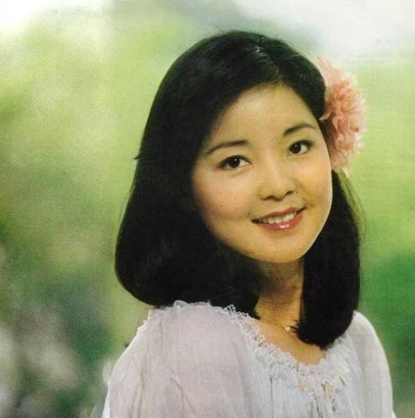 李娜青藏高原为何无人能超越,唱青藏高原的李娜近况如何