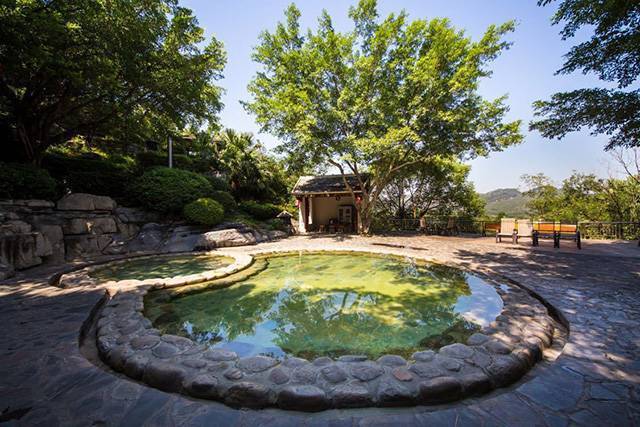 4A英德奇洞温泉小镇，轰趴汤山别院4房温泉别墅！建议收藏