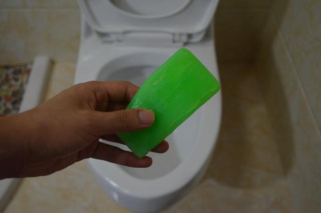 肥皂掉马桶堵了怎么快速溶解肥皂,家里肥皂还到处乱放吗