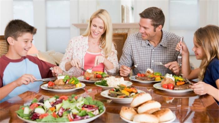 80多岁父亲给50岁儿子的忠告,老父亲对儿子的忠告全集