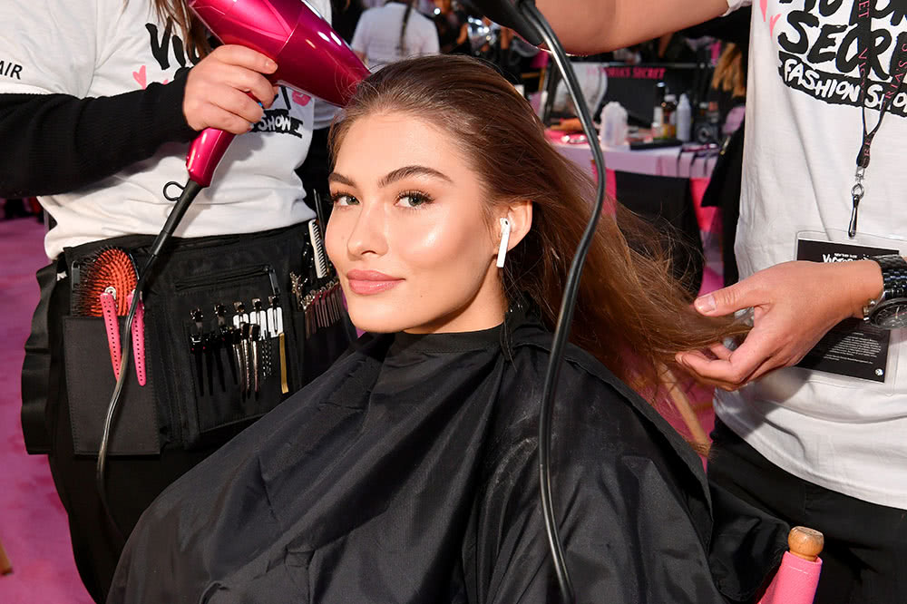 从12.5万颗水晶到百万FB:Vodka带你数字看维密秀