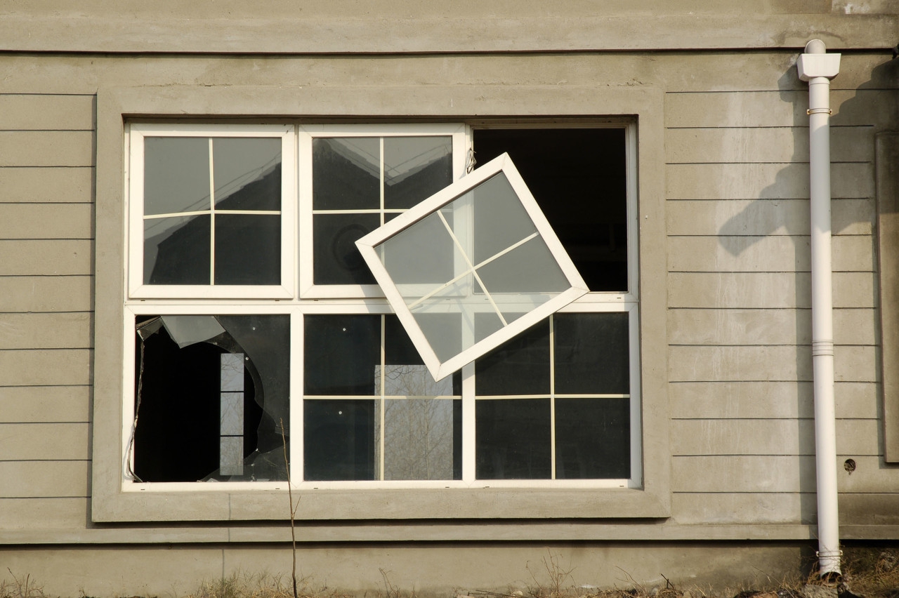 家里窗户感觉漏风冷冷的怎么办,窗户漏风最佳修补方法有哪些