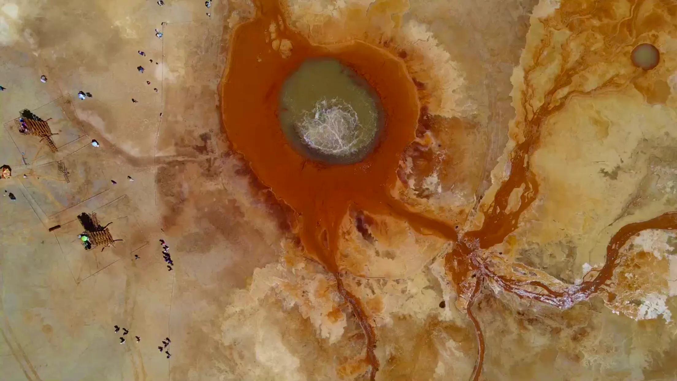 外国人看恶魔之眼艾肯泉,真实的魔鬼之眼艾肯泉