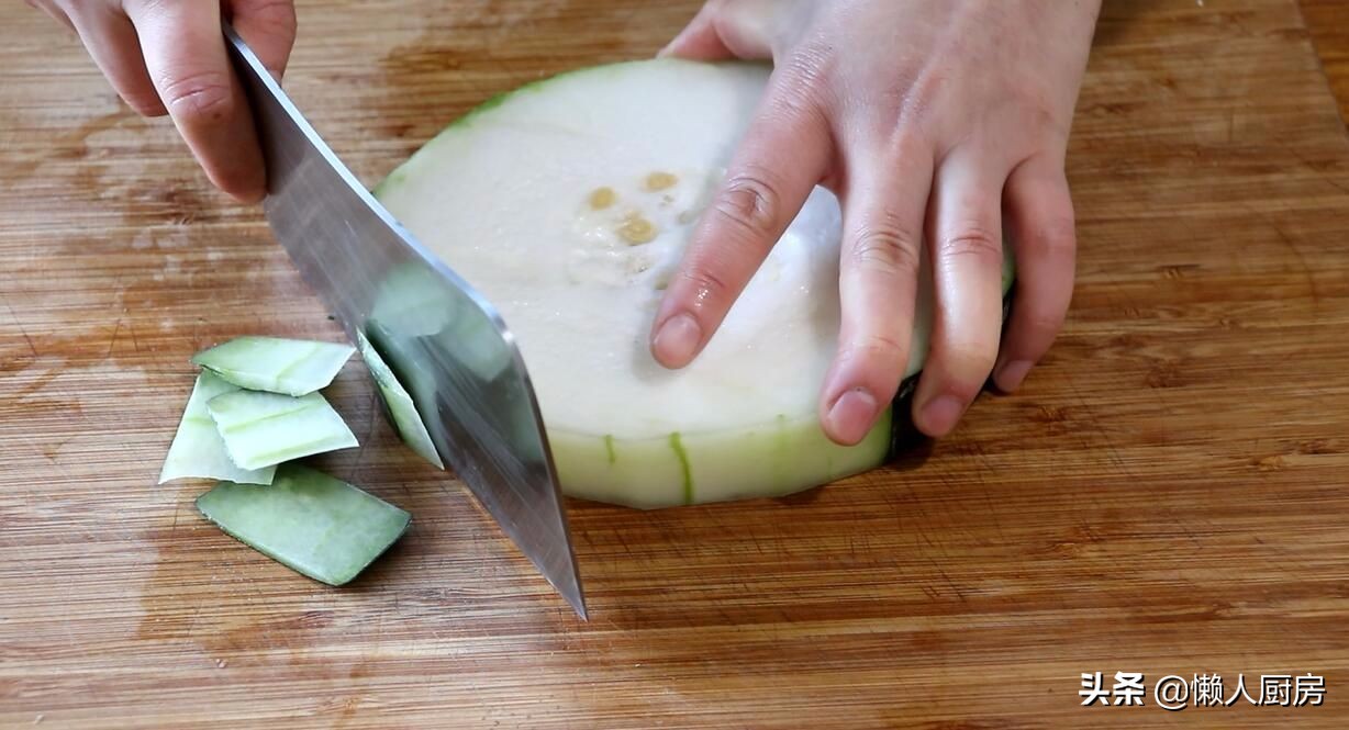 腊鸡腿蒸冬瓜做法,大锅菜腊鸡腿冬瓜